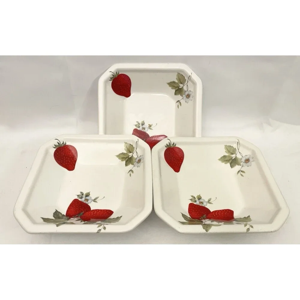 (3) Due Torri Ceramica Strawberry Octagonal Salad Plate Bowls 8